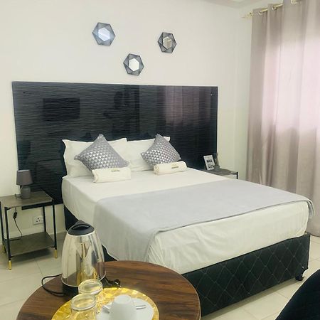 40 40 Accommodation Matola Exterior foto