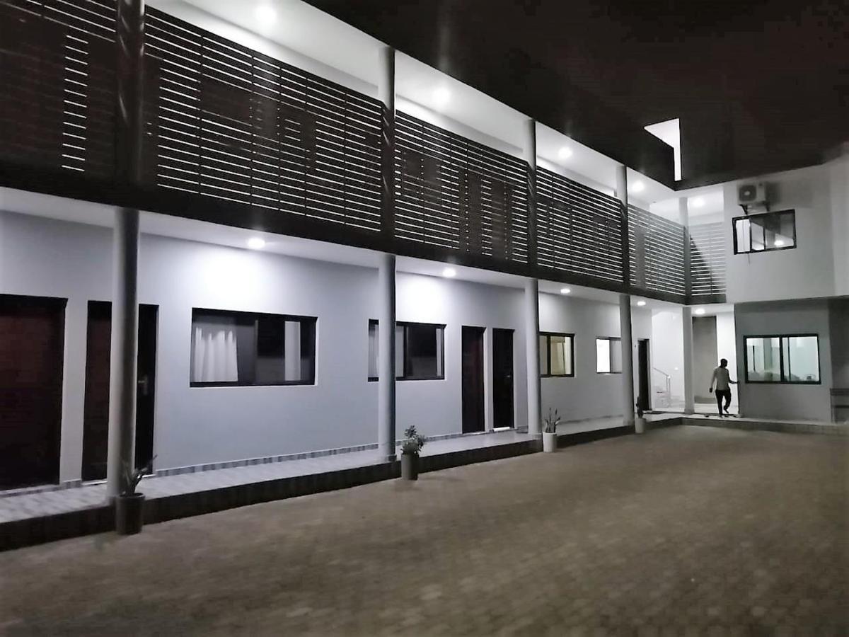 40 40 Accommodation Matola Exterior foto