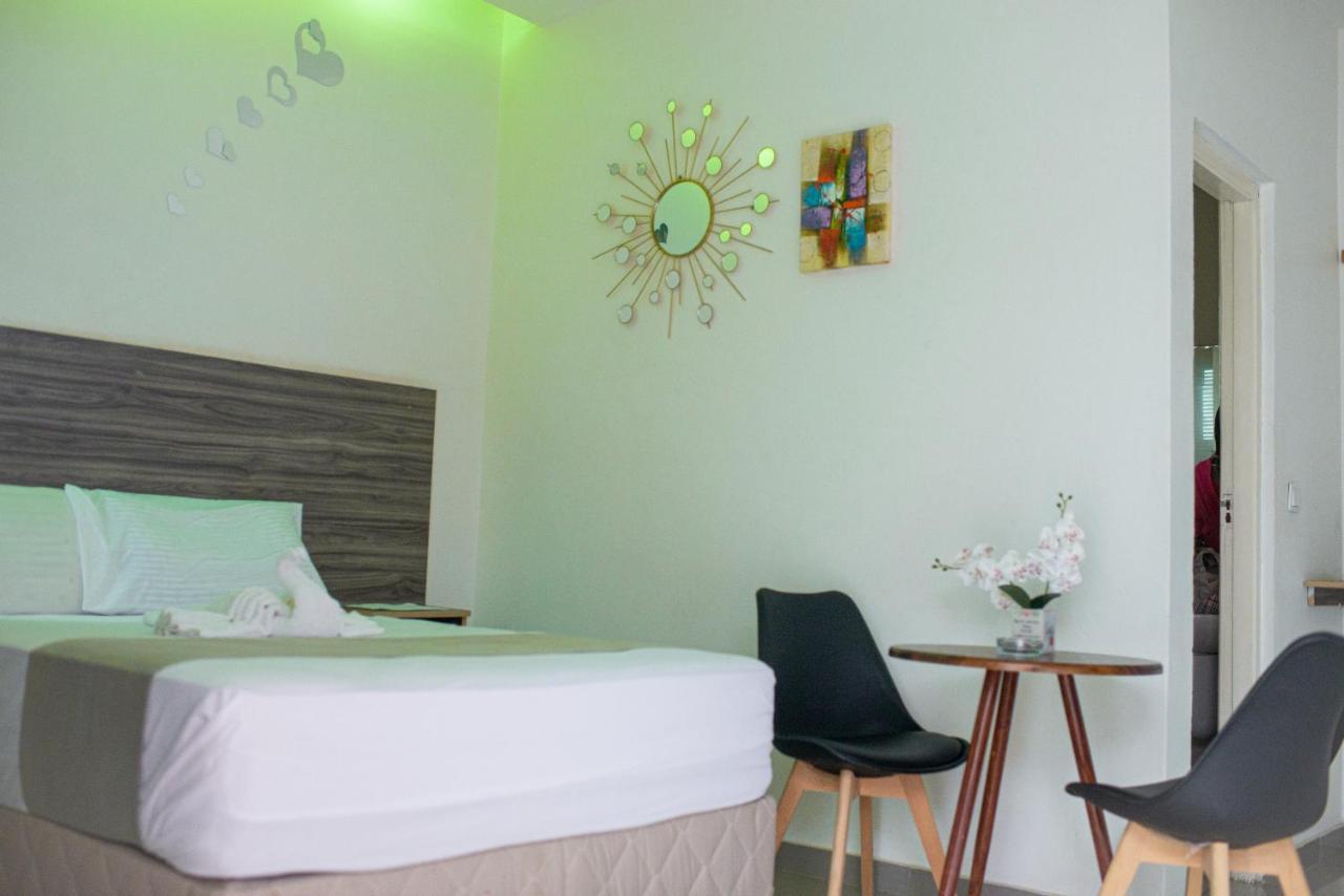 40 40 Accommodation Matola Exterior foto